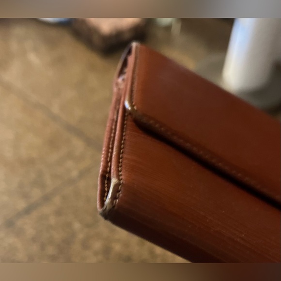 VINTAGE LOUIS VUITTON EPI LONG WALLET - Picture 11 of 13